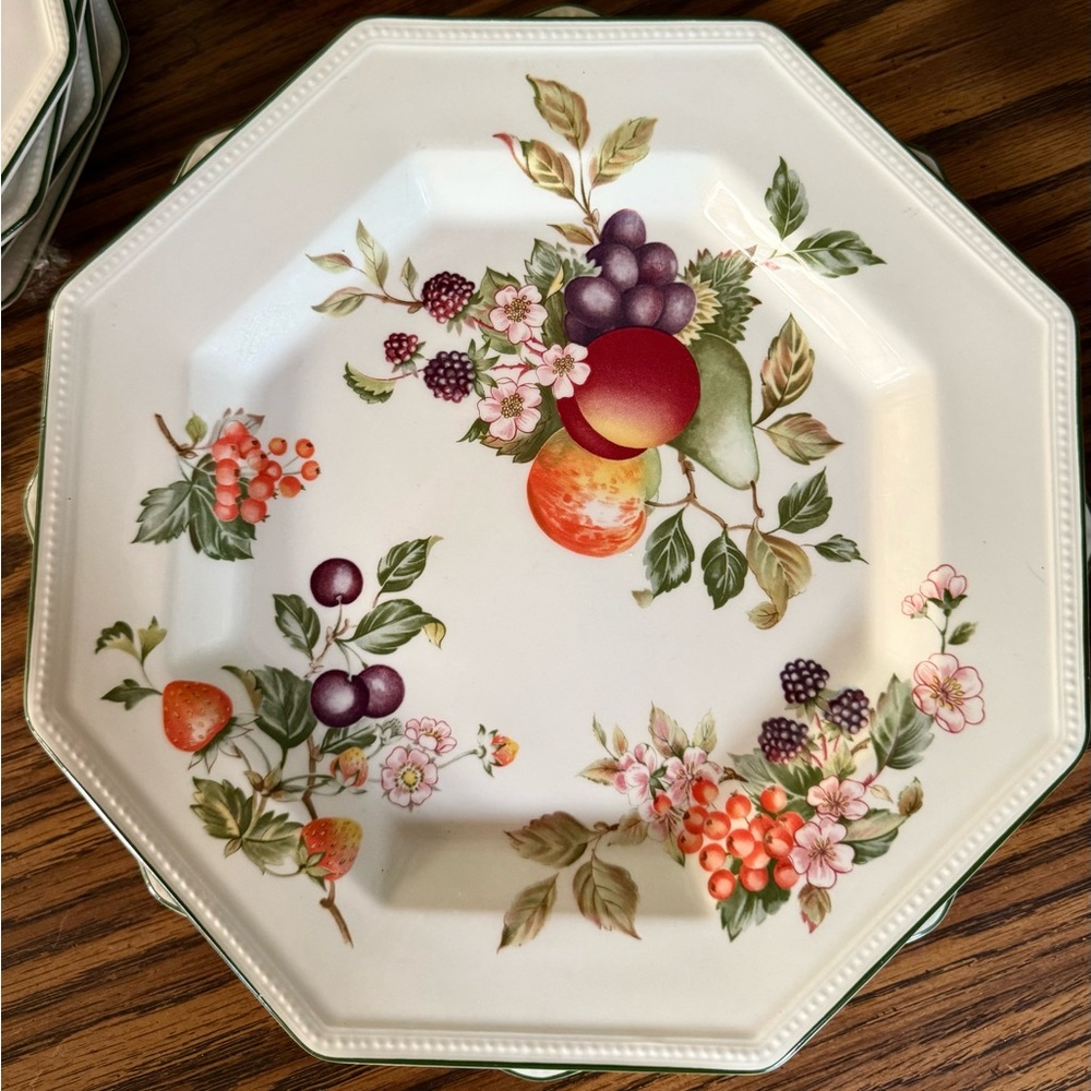 VTG (retired) Johnson Brothers Fresh Fruit collection set of 3 dinner plates.